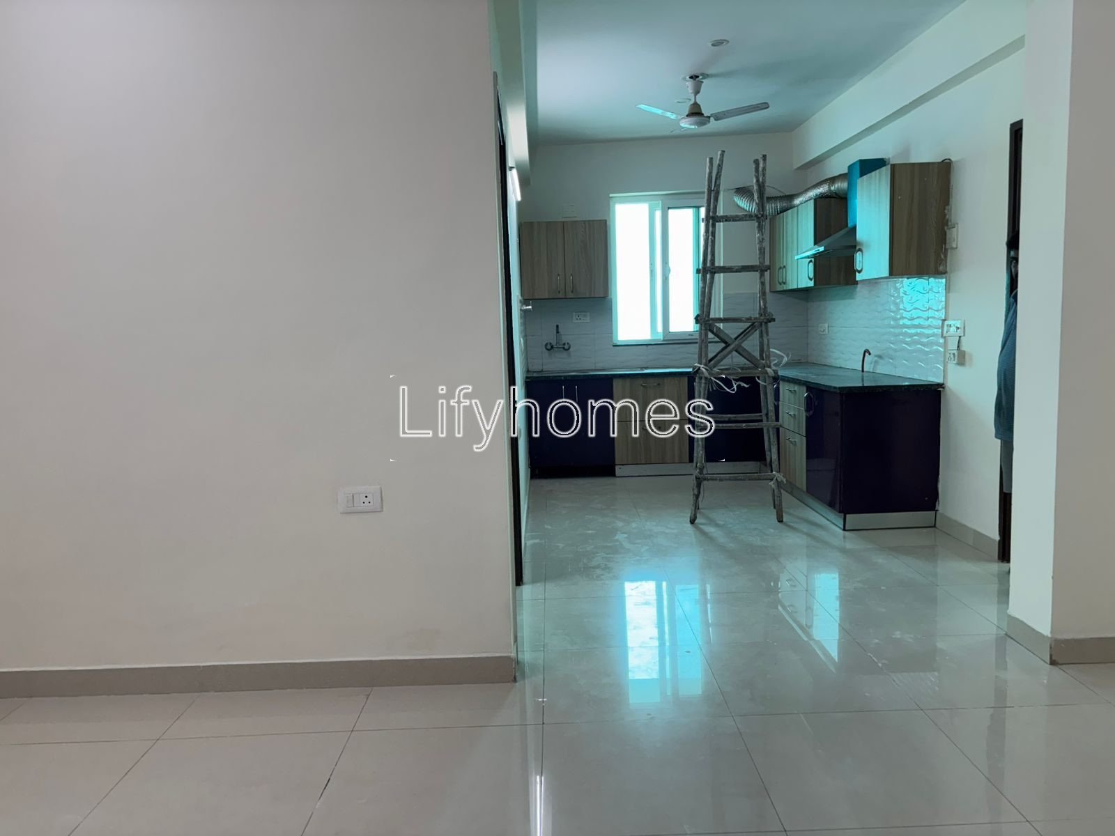 2 BHK Builder Floor For Rent in Sector 43, Golf Course Road, Gurgaon — photo 3