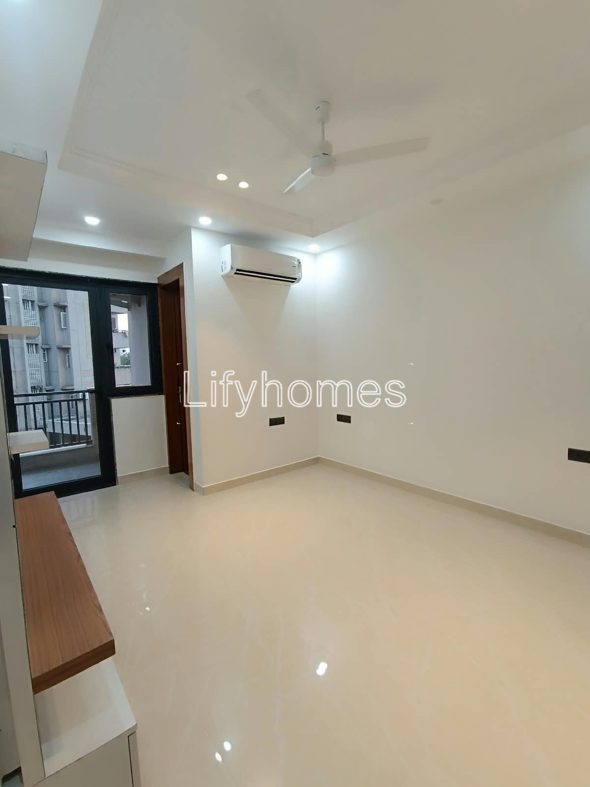 3 BHK Builder Floor For Rent in Sector 57, Golf Course Road, Gurgaon — photo 2