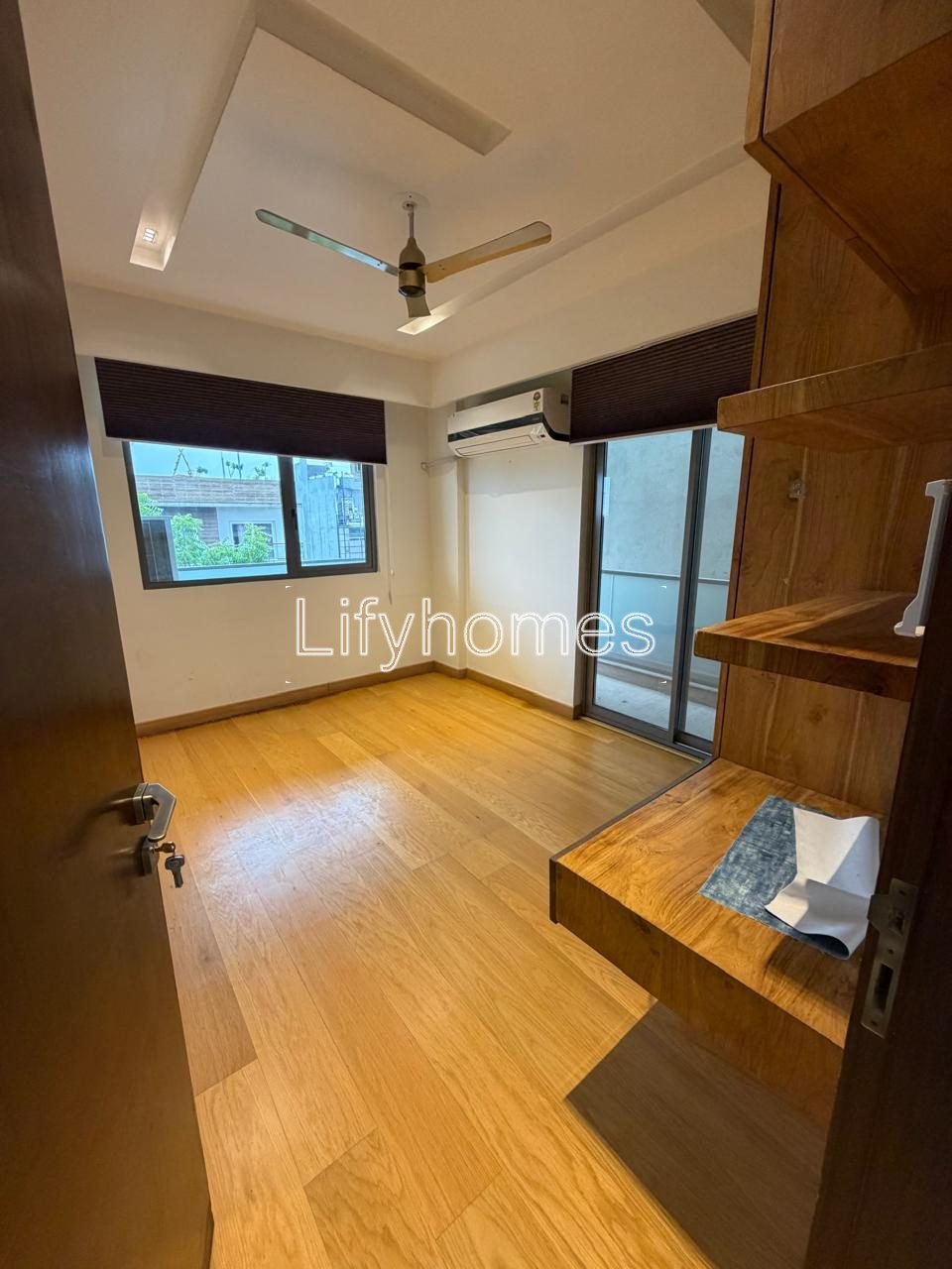 4 BHK Builder Floor For Rent in Unitech Greenwood City, Sector 45, Gurgaon
