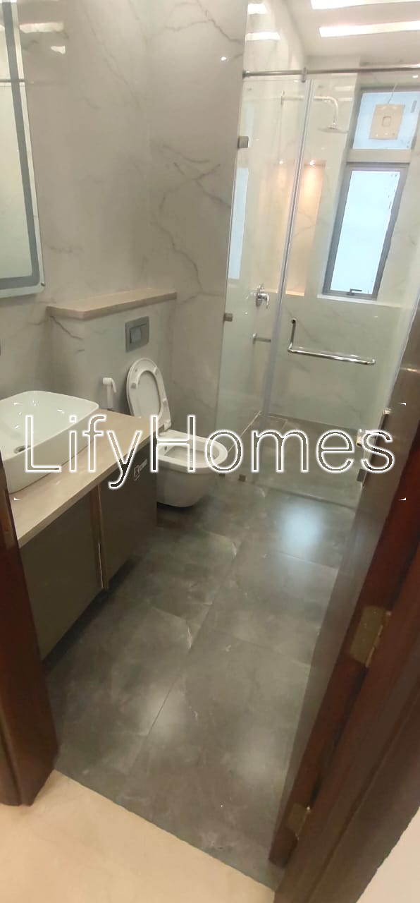 4 BHK Independent/Builder Floor For Rent in Sushant Lok Phase 1, Gurgaon — photo 4