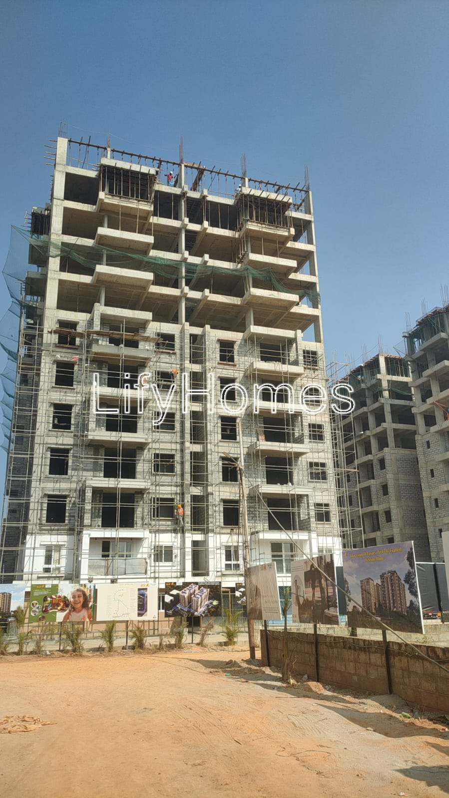 3 BHK Builder Floor For Sale in SLV Golden Tower, Yelahanka, Bangalore — photo 3