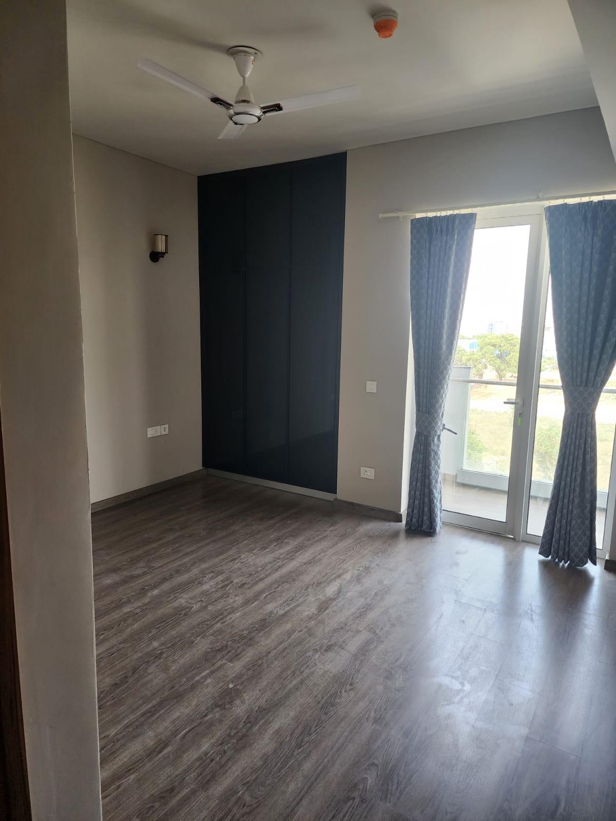 2 BHK Flat/Apartment For Rent in Sector 62, Golf Course Extn. Road, Gurgaon — photo 5