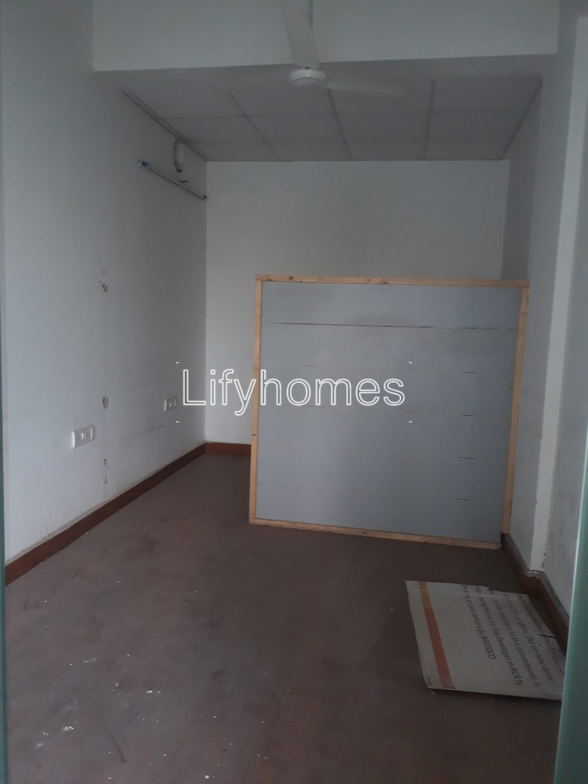 Commercial Shop For Rent in Sushant Shopping Arcade, Sushant Lok Phase 1, Gurgaon — photo 4