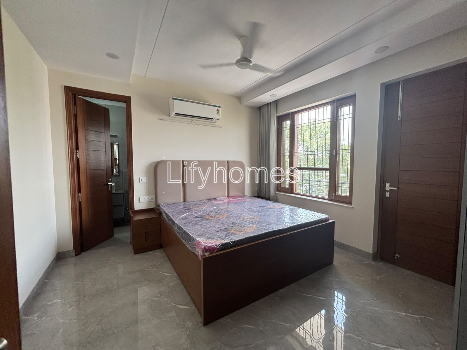 2 BHK Independent/Builder Floor For Rent in Greenwood City, Sector 45, Gurgaon — photo 2