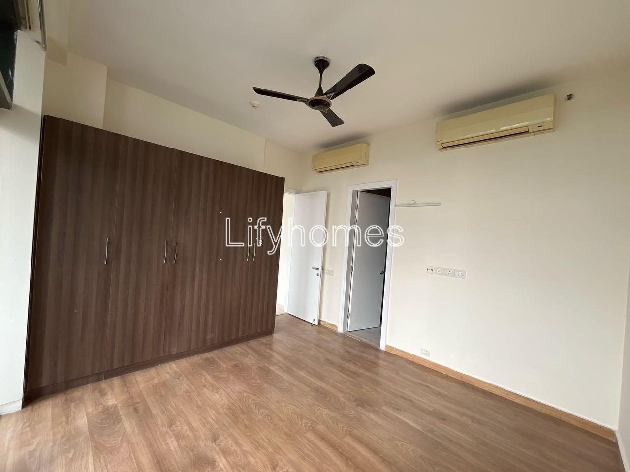 3 BHK Flat/Apartment For Sale in Ireo The Grand Arch, Sector 58, Gurgaon — photo 2