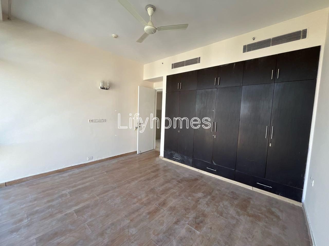 4 BHK Flat/Apartment For Sale in Ireo The Grand Arch, Sector 58, Gurgaon — photo 4