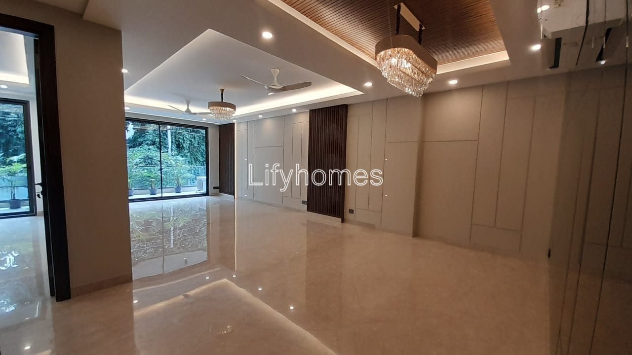 4 BHK Builder Floor