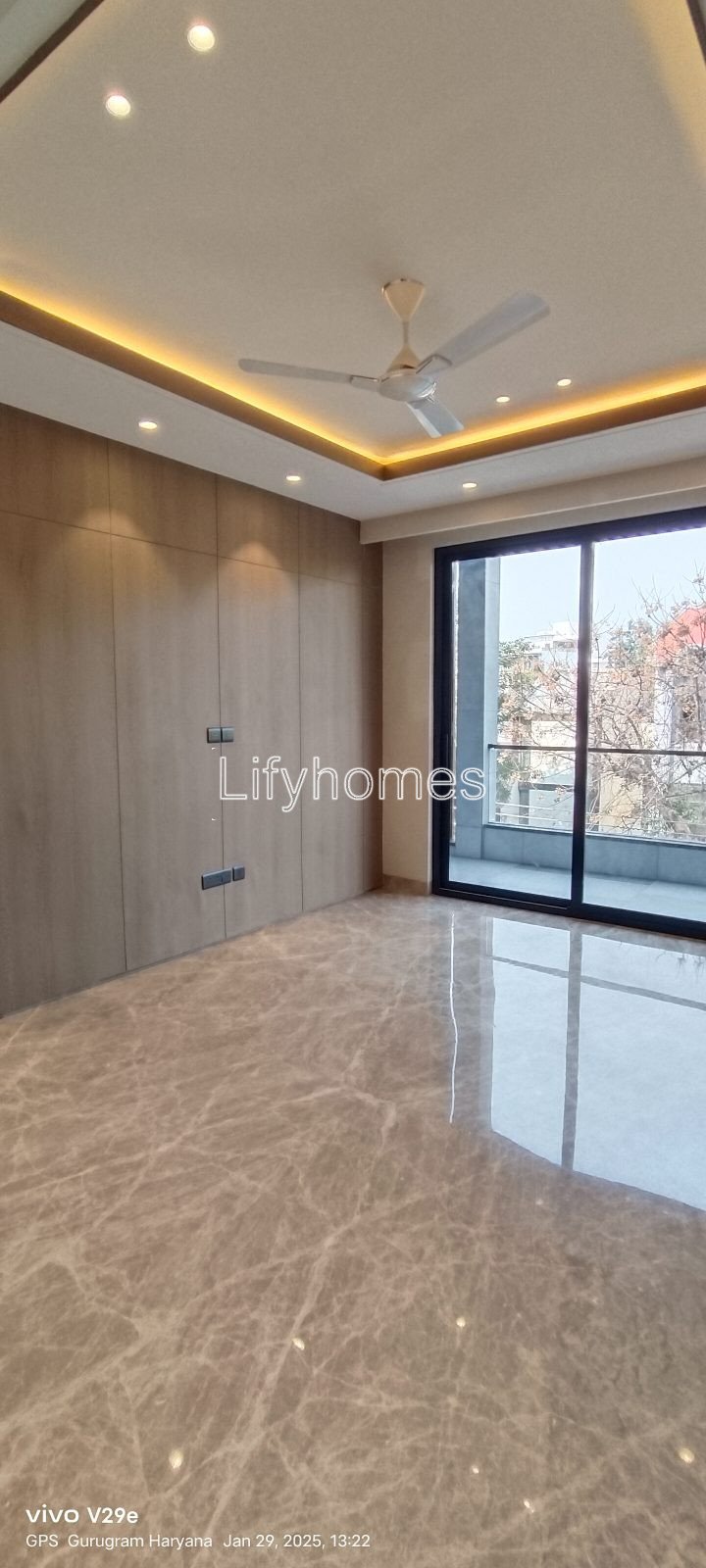4 BHK Builder Floor For Rent in DLF Phase 2, Block J, Gurgaon — photo 3