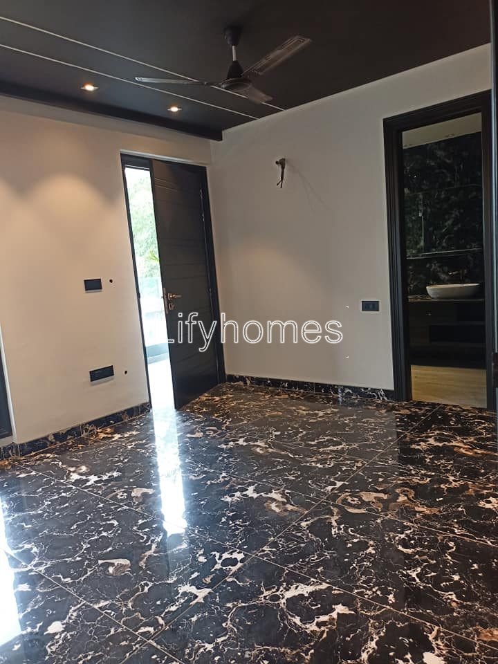 4 BHK Builder Floor For Rent in DLF Phase 2, Gurgaon — photo 4