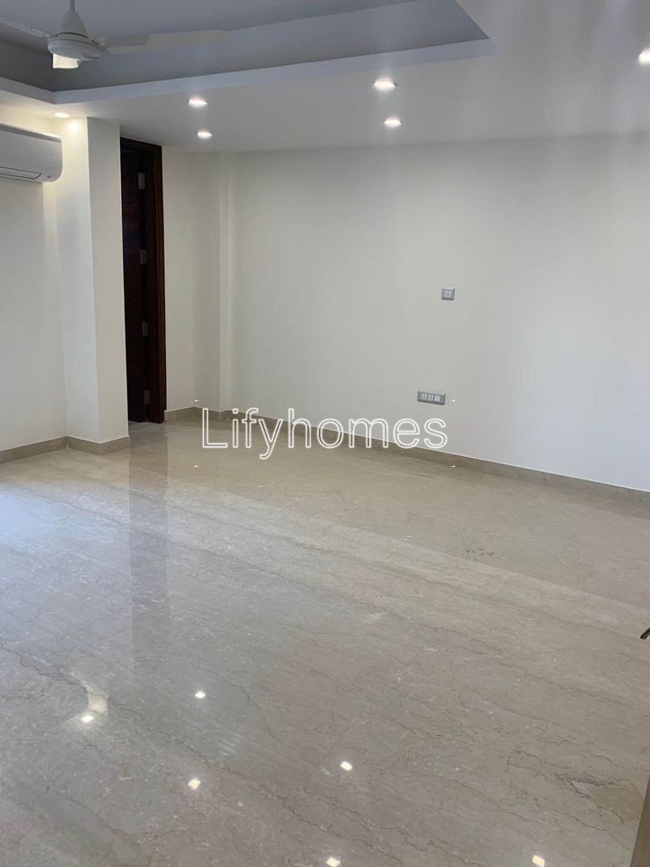 4 BHK Builder Floor For Sale in Suncity, Sector 54, Gurgaon