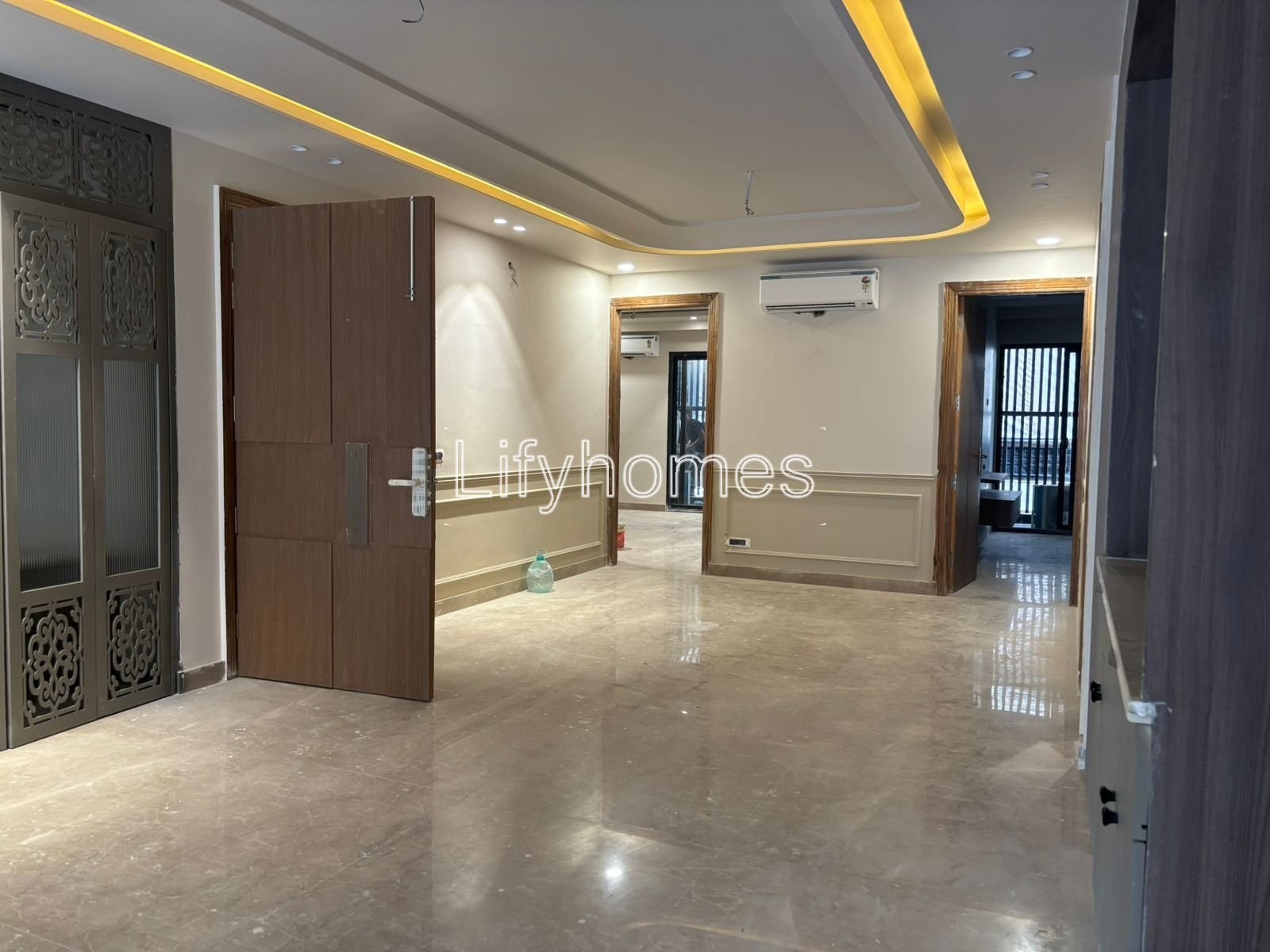 4 BHK Builder Floor For Sale in Suncity, Sector 54, Gurgaon — photo 2