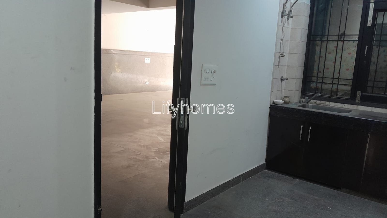 1 BHK Builder Floor For Rent in Sector 27, Gurgaon — photo 2