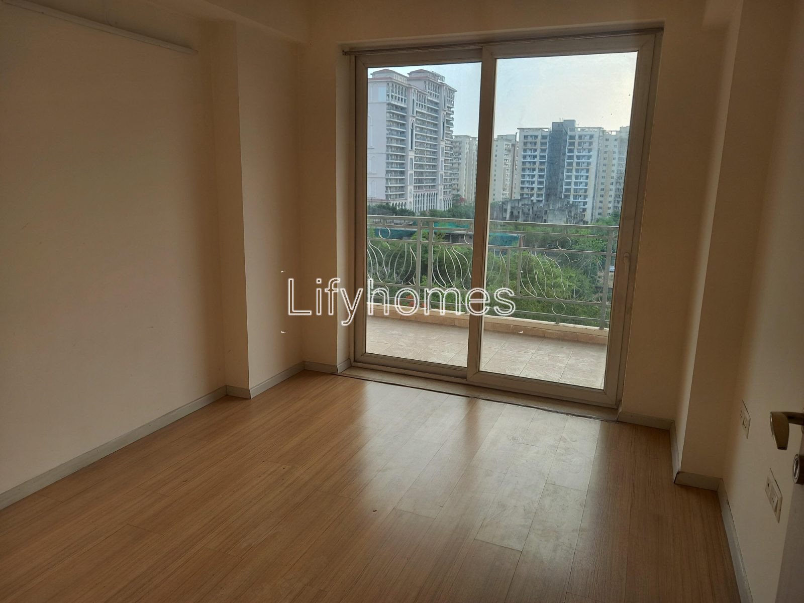 3 BHK Flat/Apartment For Sale in DLF The Skycourt, Sector 86, Gurgaon — photo 4
