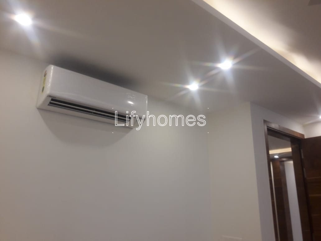 3 BHK Builder Floor For Sale in DLF Phase 2, Gurgaon — photo 4