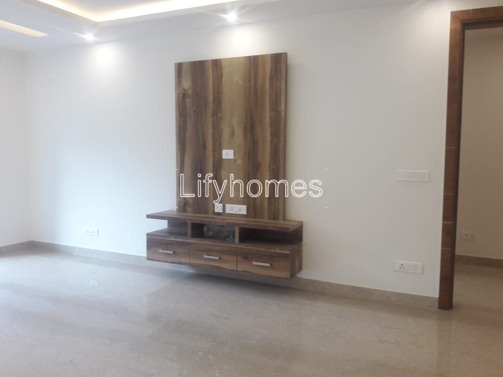 3 BHK Flat/Apartment For Sale in DLF Phase 2, Sector 25, Gurgaon — photo 2