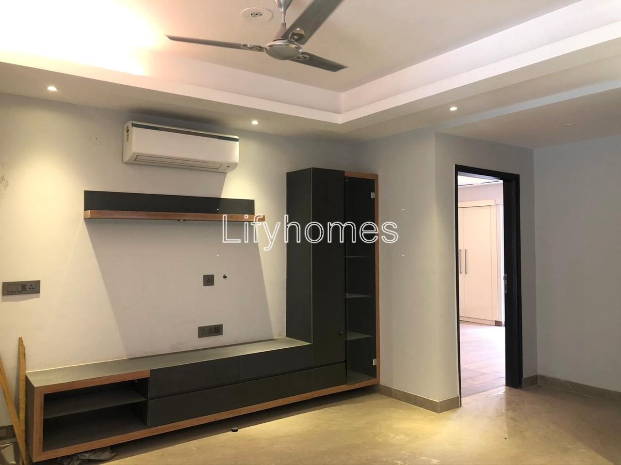 12 BHK House/Villa For Sale in DLF Phase 2, Gurgaon — photo 2