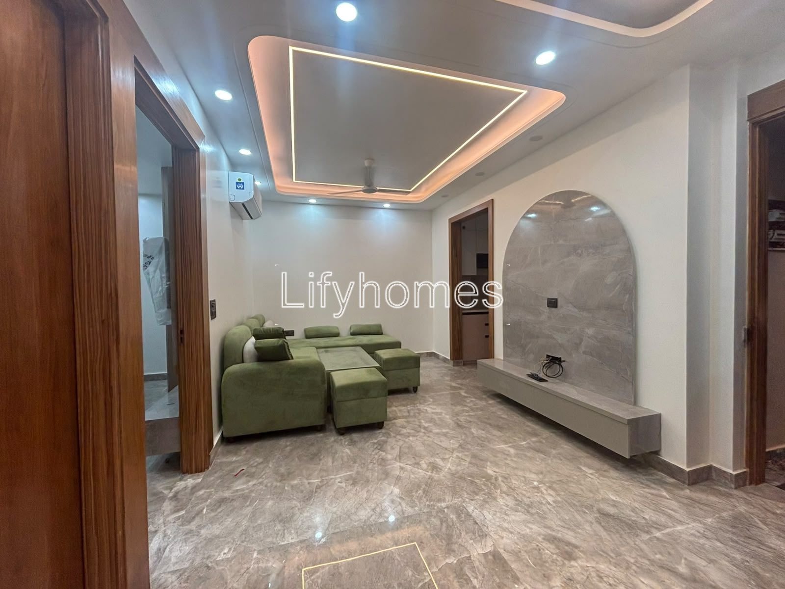 2 BHK Flat/Apartment For Rent in Huda, Sector 27, Gurgaon