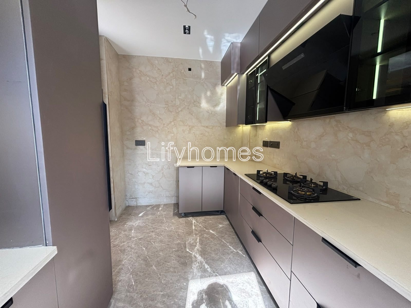 3 BHK Flat/Apartment For Sale in Huda Colony, Sector 46, Gurgaon — photo 4