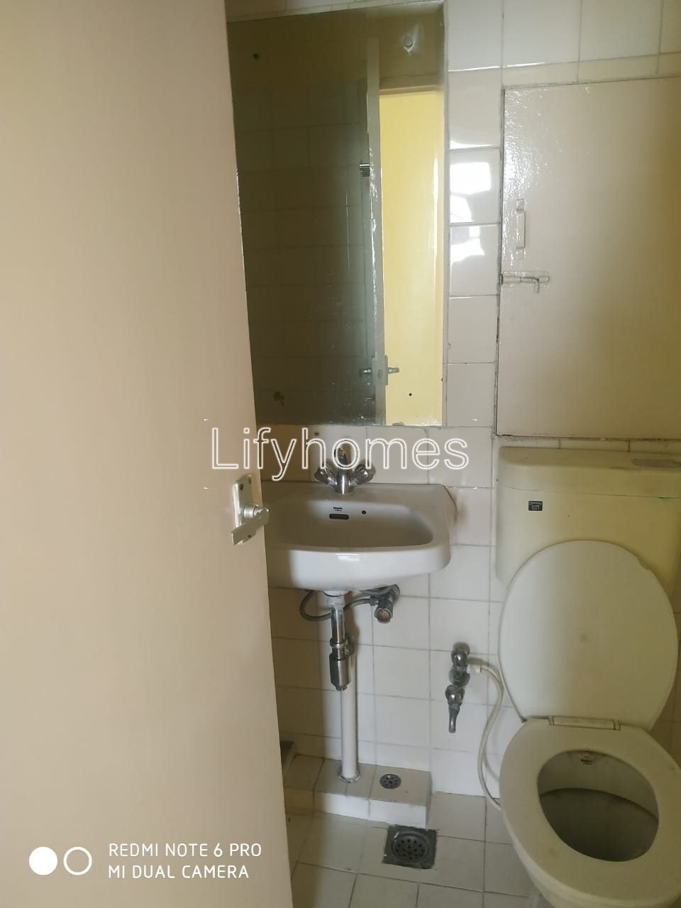 4 BHK Flat/Apartment For Sale in Dlf Ridgewood Estate, Sector 27, Dlf Galleria Market, Gurgaon — photo 2