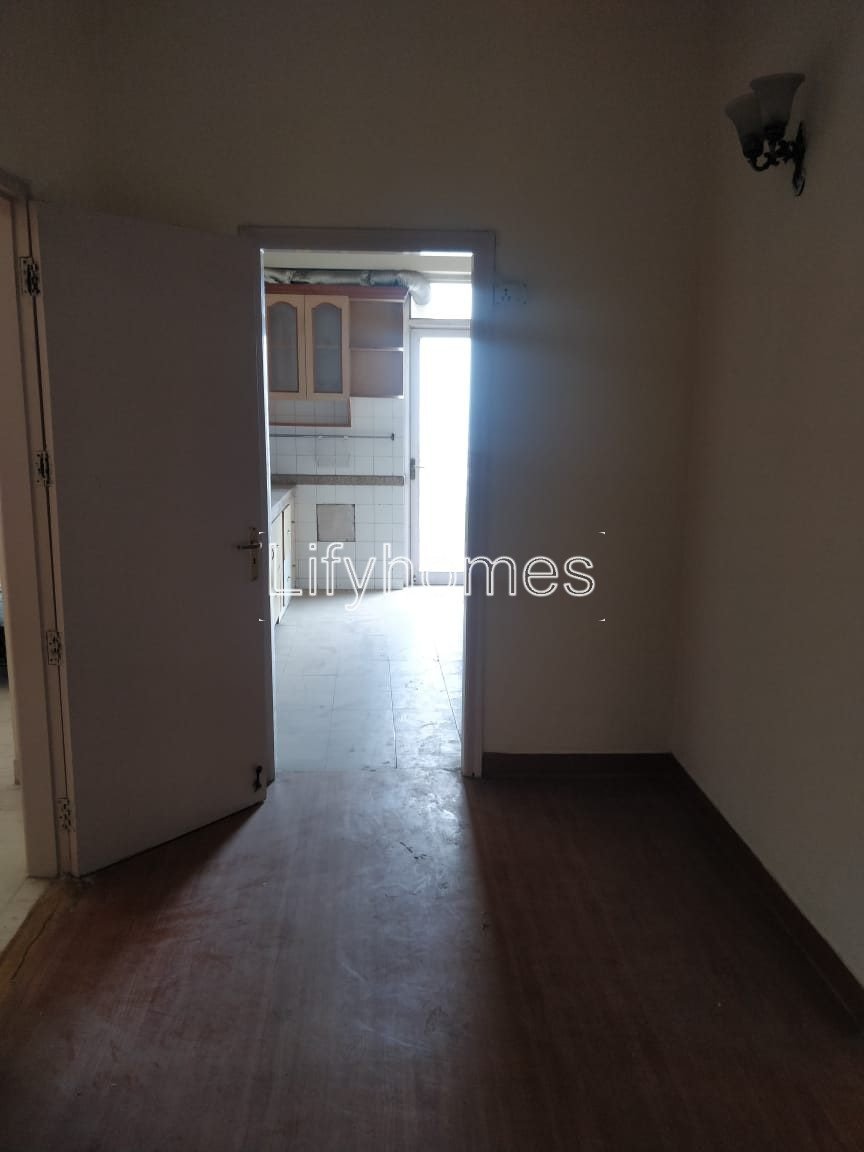 2 BHK Flat/Apartment For Rent in Dlf Regency Park 1, Sector 43, Dlf city phase 4, Gurgaon — photo 5