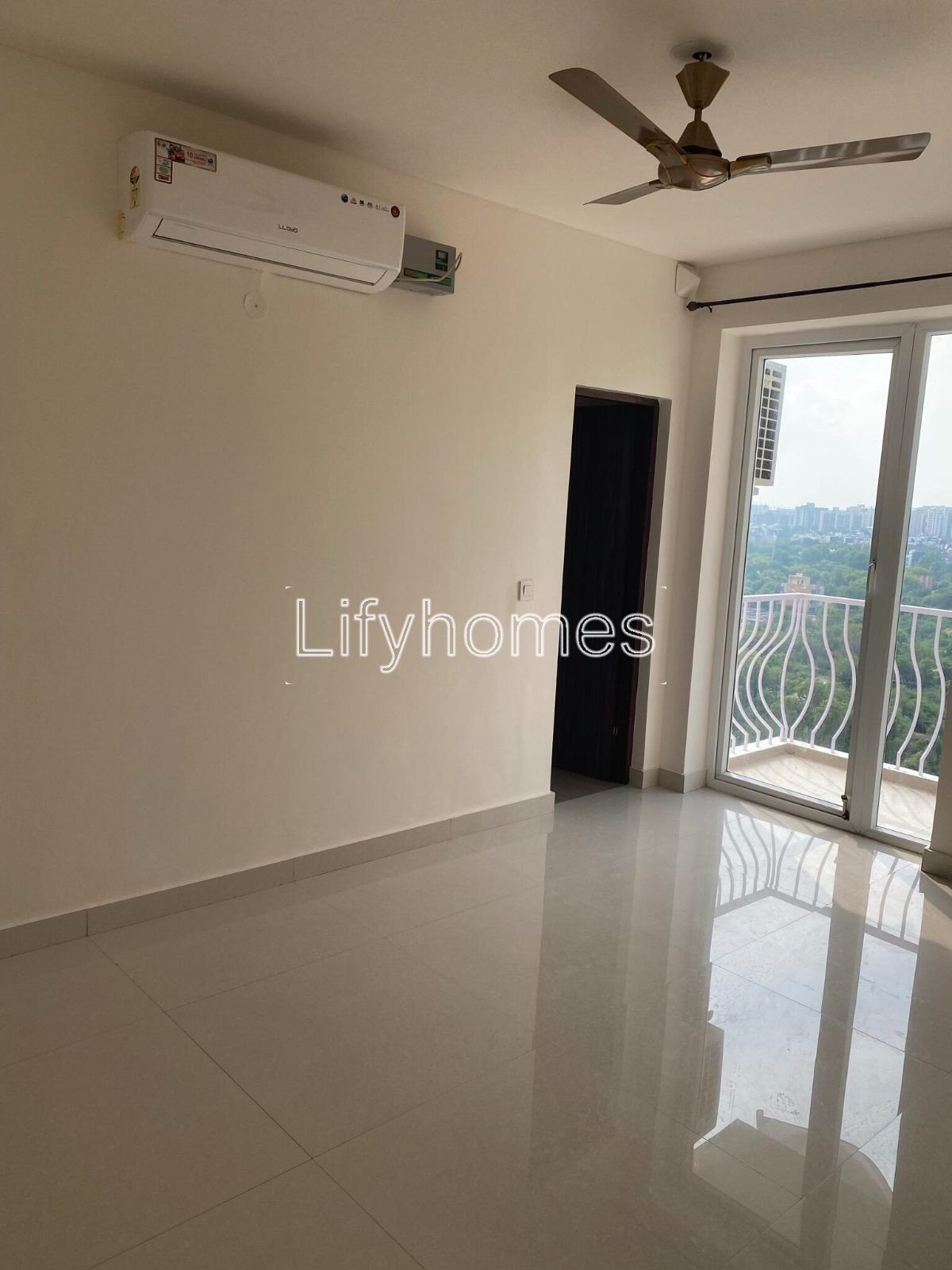 3 BHK Flat/Apartment For Rent in DLF Wellington Estate, Sector 53, Golf Course Road, Gurgaon