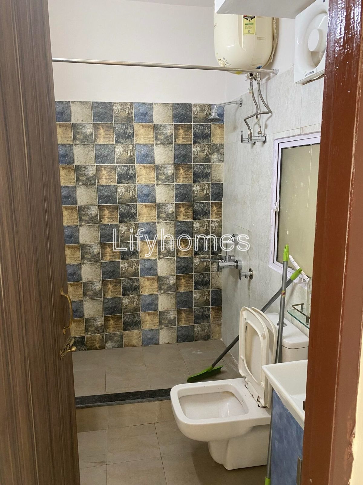3 BHK Flat/Apartment For Rent in DLF Wellington Estate, Sector 53, Golf Course Road, Gurgaon — photo 4